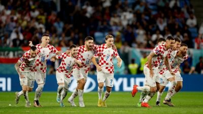 Croatia beats Japan in penalty shootout, moves to quarterfinals